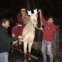 Babbo Natale e il suo cavallo "Fiocco"