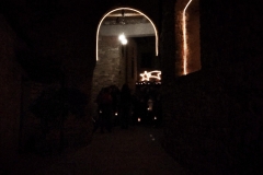 Camminata delle lanterne nel borgo storico 4