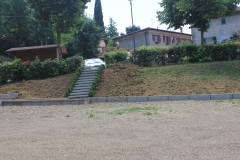 Parcheggio a nord del Paese